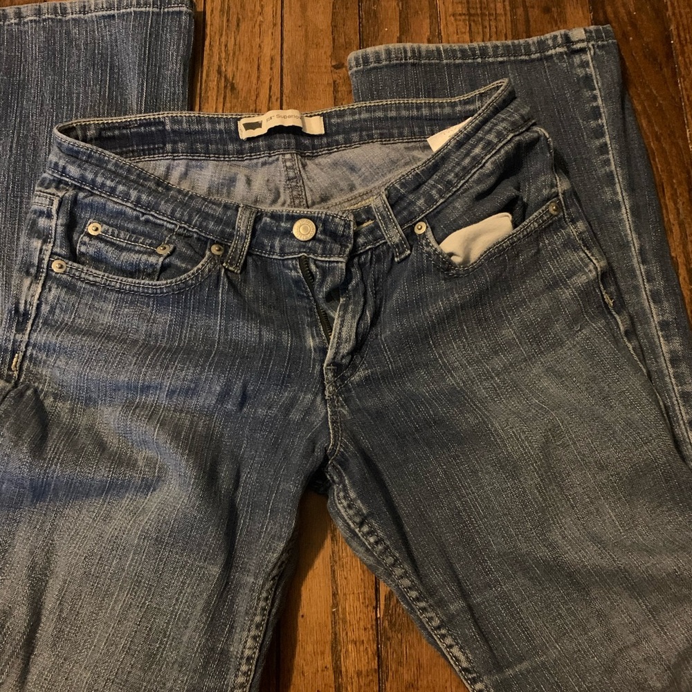 Levi’s 518 super low jeans 👖💙🦋